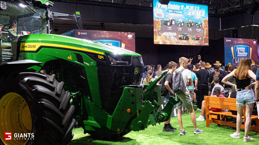 Farming Simulator 2013 - Премиум, Киберспорт, Соломенные Шляпы: GIANTS Software и Farming Simulator в восторге от выставки gamescom